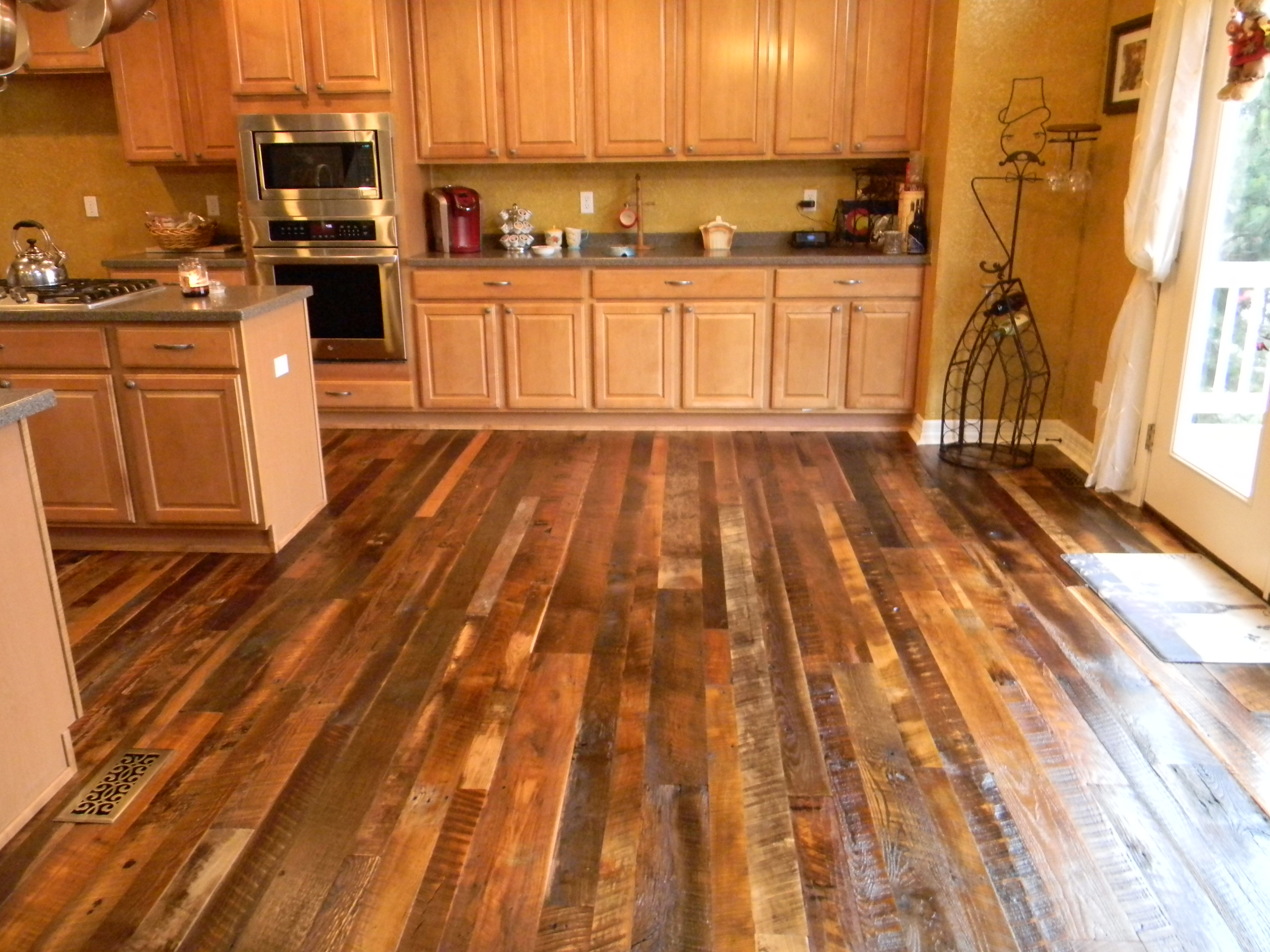 5 Questions To Ask When Shopping For Hardwood Flooring